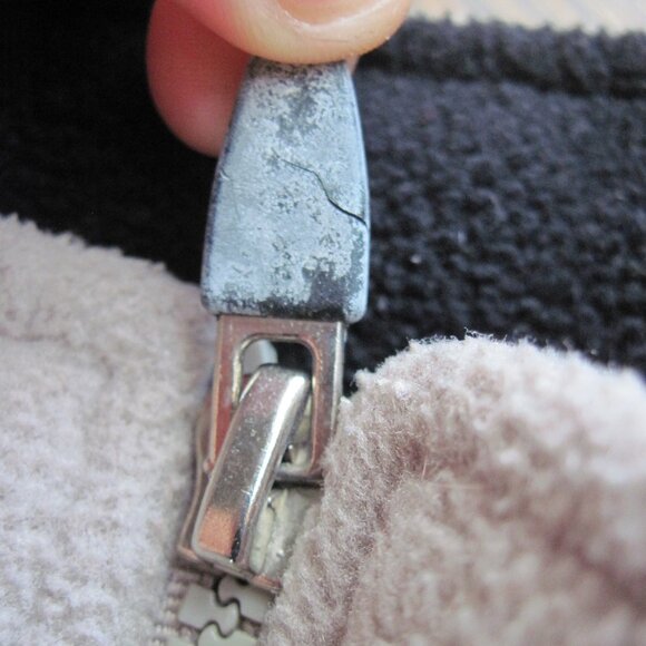 Seaworld Adventure Parks Shamu Pull Over Sweater Size 5 Beige Tail Zipper Flawed - Picture 3 of 13